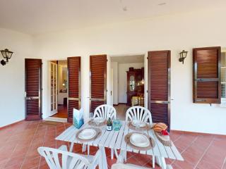 Valentine Lakeside Villa by Bookinggardalake - 1