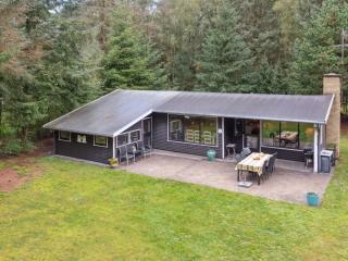 Holiday Home Aiko - 375m from the sea by Interhome - 4
