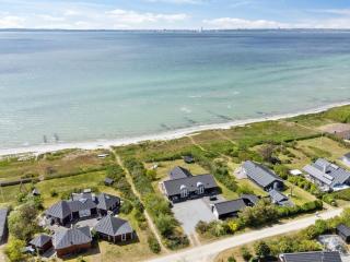 Holiday Home Elspeth - 25m from the sea by Interhome - 5