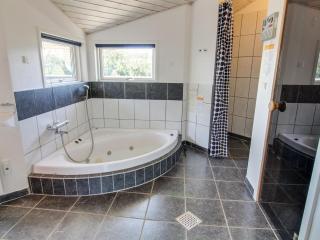 Holiday Home Thrugils - 800m from the sea by Interhome - 5