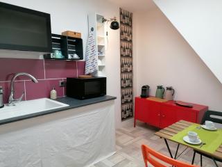 Proche Carcassone chambre avec salle de bain et WC privée Piscine salon et kitchenette partagés avec voyageurs - 5
