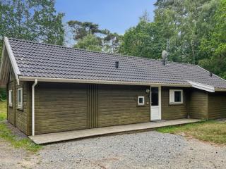 Holiday Home Ellynor - 600m from the sea by Interhome - 4