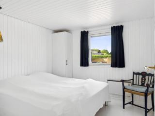 Holiday Home Nora - 100m from the sea by Interhome - 1