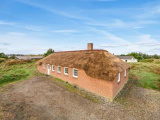 Holiday Home Edlef - 800m from the sea by Interhome - 6