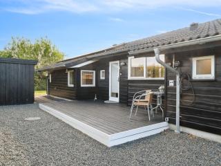 Holiday Home Miriam - 400m from the sea by Interhome - 4
