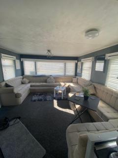 Lisa caravan hire - 8