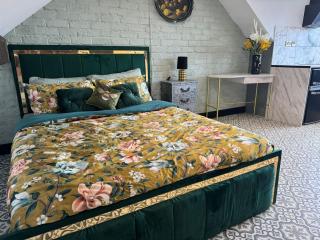 Green Gable Hideaway - 2