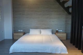 Double Egg Yolk Living Space - 7