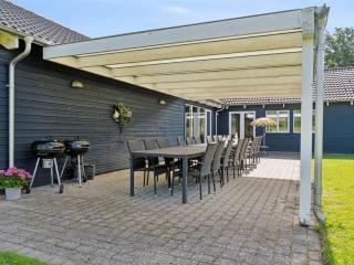 Holiday Home Jelke - 520m from the sea by Interhome - 1