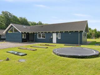 Holiday Home Jelke - 520m from the sea by Interhome - 8