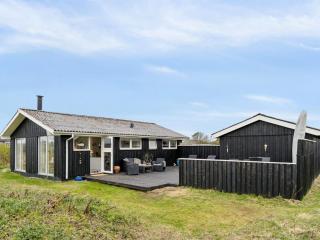 Holiday Home Zina - 600m from the sea by Interhome - 4