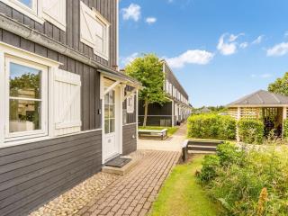 Apartment Milly - 150m to the inlet by Interhome - 1