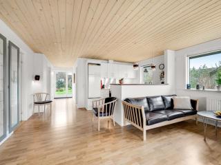 Holiday Home Ensio - 300m to the fjord by Interhome - 5