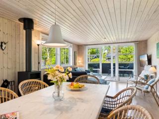 Holiday Home Melvin - 700m from the sea by Interhome - 7