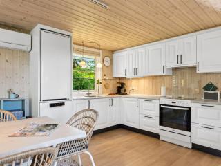 Holiday Home Melvin - 700m from the sea by Interhome - 4