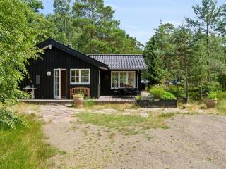 Holiday Home Reinke - 450m from the sea by Interhome - 3