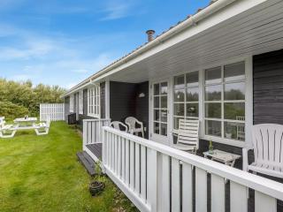 Holiday Home Torhild - 700m from the sea by Interhome - 2