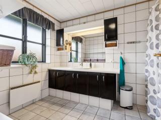 Holiday Home Josie - 700m from the sea by Interhome - 5