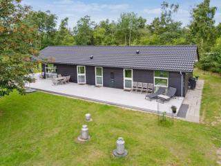Holiday Home Anett - 375m from the sea by Interhome - 0