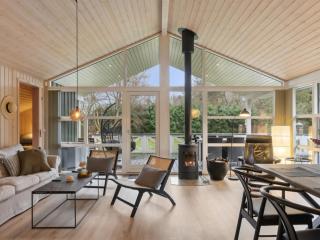 Holiday Home Ananda - 900m from the sea by Interhome - 1