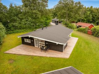 Holiday Home Majvor - 200m from the sea by Interhome - 2