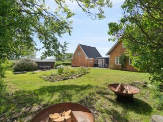 Holiday Home Adrienne - 6-4km from the sea by Interhome - 4