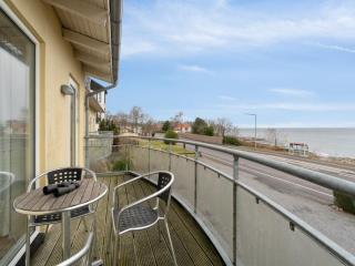 Apartment Henna - 50m from the sea by Interhome - 2