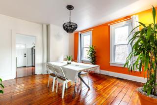 Prime Location Top Rated Clean Parking Free! - 7