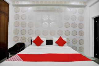 Hotel O Crown - 9
