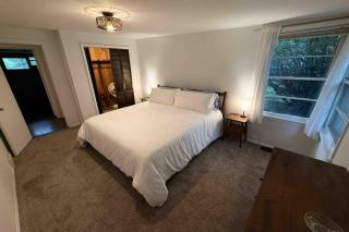 Red Mountain Roost - 1