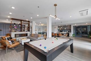 New Modern 1BR City Escape - 7