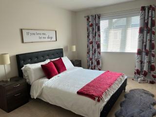 Stunning Three Bedroom Townhouse Niagara Falls - 5