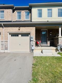Stunning Three Bedroom Townhouse Niagara Falls - 4