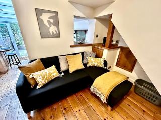 Nomi Homes - Okehampton Place - Exeter - Sleeps 7 - 4