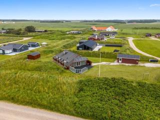 Holiday Home Tjark - 500m from the sea by Interhome - 7