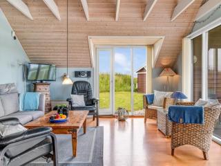 Holiday Home Tjark - 500m from the sea by Interhome - 6