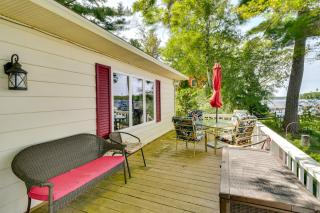 Lakefront Retreat with Pedal Boat and Dock in Kalkaska - 9