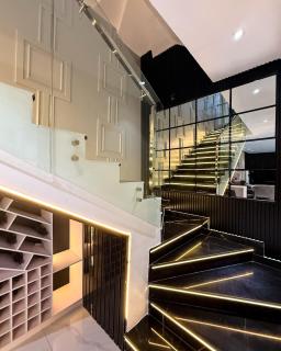 Ncomhome Luxury Villa - 1
