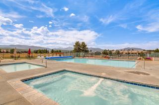 Elevated Fraser Condo with Mountain View and Amenities - 8