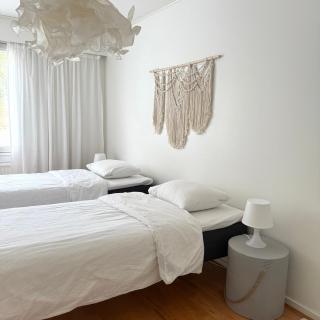 Spacious house 160m2 with own SAUNA, FREE PARKING, private yard area - 9