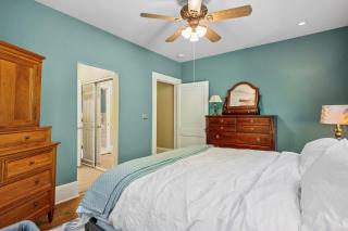 Charming historic 2 BR 2BA with loft unit in triplex - 1