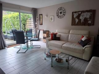 Charmant F2 au calme avec petit jardin - 1