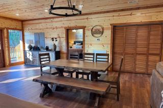 Poppy Bills Retreat - Private Indoor Pool, Large Game Room + Outdoor Hot Tub - 3