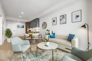 Newest & Elegant Condo - 72 Park - 2