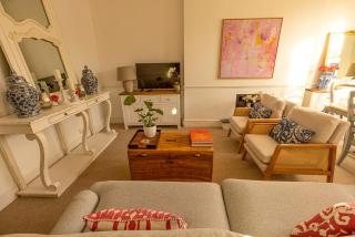 Great location in upmarket Kensington Olympia - 8