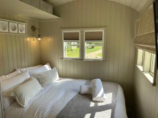 Shepherd's Huts at Hall Farm - 6
