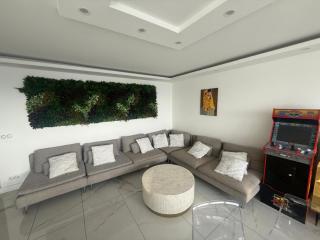 Beautiful two bedroom apartment in Paris with parking - 6