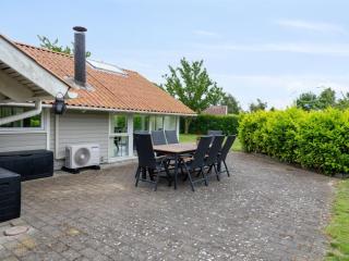 Holiday Home Chrisse - 250m from the sea by Interhome - 4