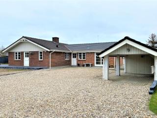 Holiday Home Svenn - 400m from the sea by Interhome - 0