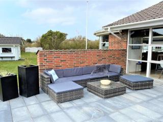 Holiday Home Svenn - 400m from the sea by Interhome - 6